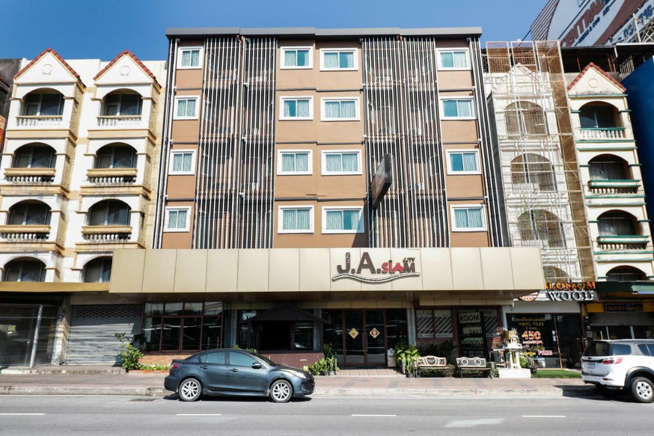 Oyo 120 Ja Siam City Near Bangkok Hospital Pattaya Esterno foto